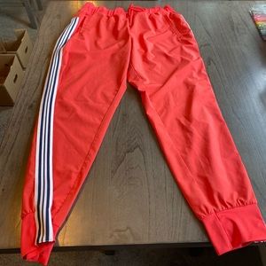 Avia women’s track pants size L salmon pink stripes on side BWNOT